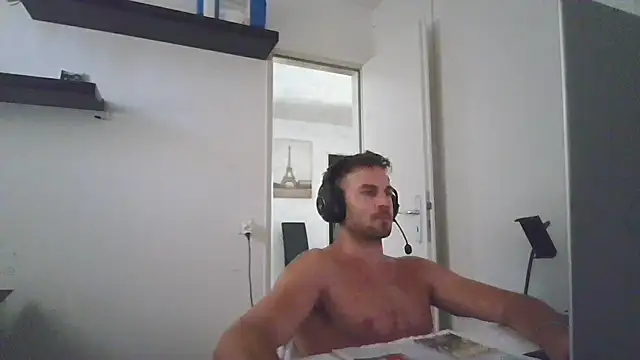 alpha-hunk élő XXX-chatje