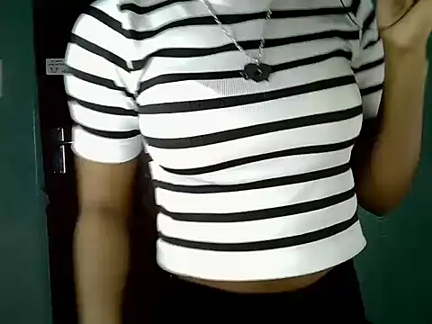 Czat XXX na żywo – QueenVibe_