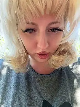 RonnieKiss live XXX chat