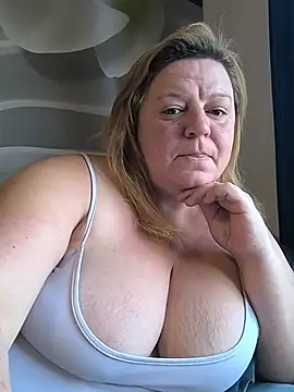 jusichka – Naživo XXX chat