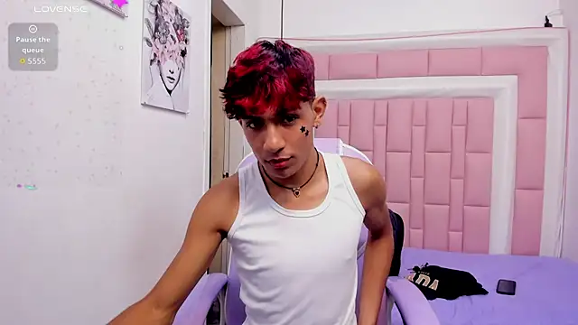 دردشة cherub_ الجنسية المباشرة