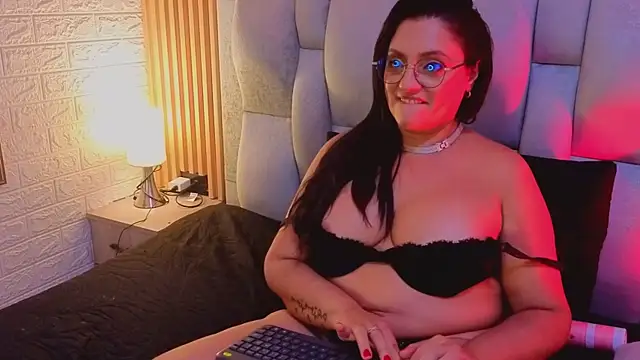 AndreinaLopezz Chat XXX in diretta