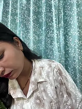 Priyaa_1433's Live XXX Chat