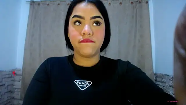 Bicky_25 – Naživo XXX chat