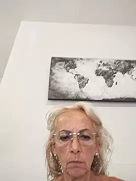 clarabell4 Chat XXX in diretta
