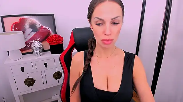 PamelaFlowers' Live XXX Chat