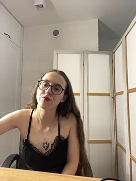 MartiniiSelenna Adlı Modelin Canlı XXX Sohbeti