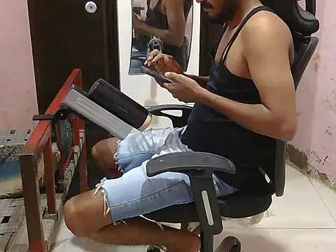 HotXKrish's Live XXX Chat