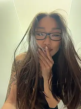 trytomakememoam's Live XXX Chat