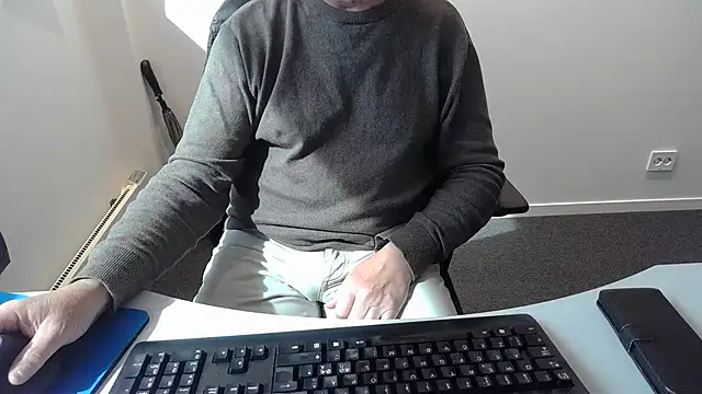 Buggemann live XXX chat