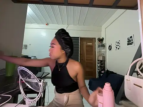 PinayLina18 现场XXX聊天