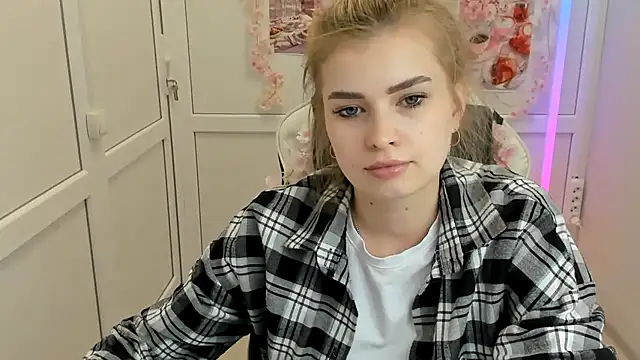 XXX chat uživo modela BrielleStorm