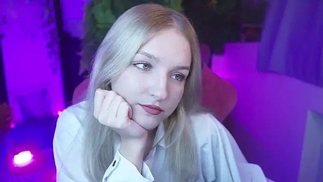 צ'אט XXX בשידור חי של ViolaMore