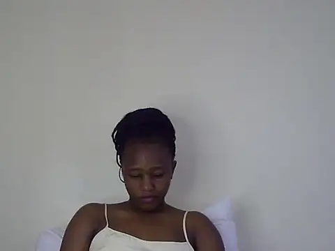Živý XXX chat Petite_Ebony10
