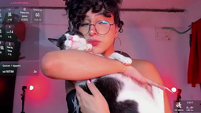 Heka_Prudence Adlı Modelin Canlı XXX Sohbeti
