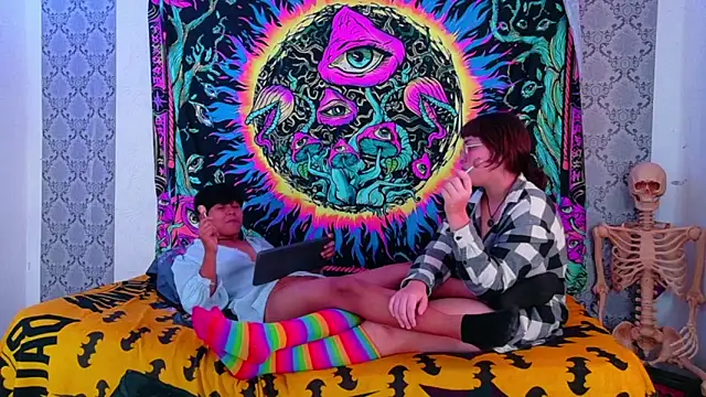 Sol_and_Lunaaa Chat XXX in diretta