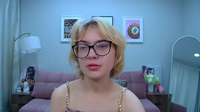 Chatroom XXX en direct de RuraBlare