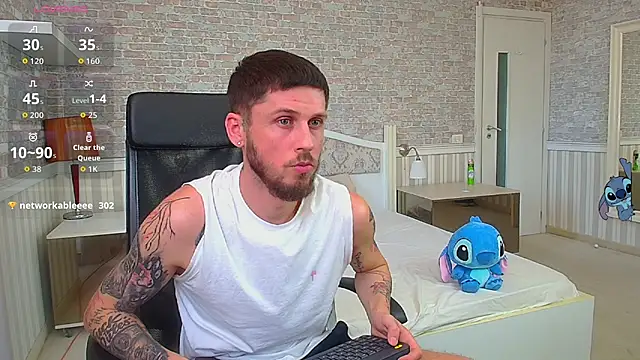Chat XXX en directo de JonahShaw