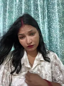 Priyaa_1433 Adlı Modelin Canlı XXX Sohbeti