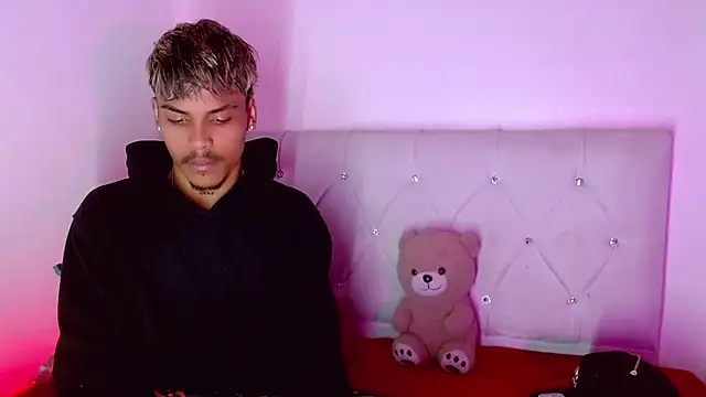 Angel_foxc13のライブXXXチャット