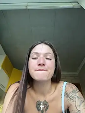 Show modela sweet_ass_pussy na web-kameri
