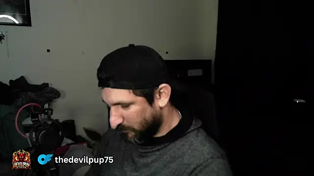 DevilPup75_ Chat XXX in diretta