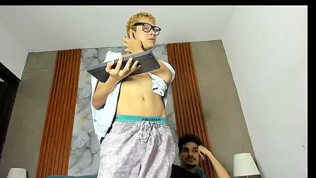 Živý XXX chat ROMMIE_HOT1