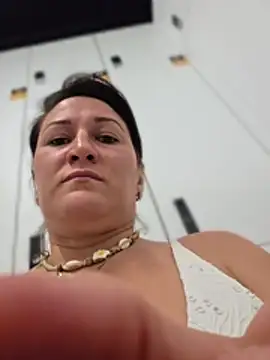 Czat XXX na żywo – ZhenjaPoledance