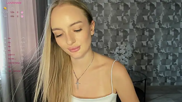 A_delina Chat XXX in diretta