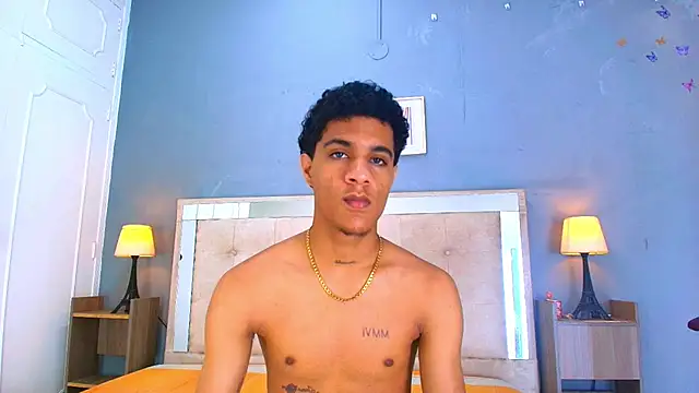 _Thiago12 Live XXX-chat