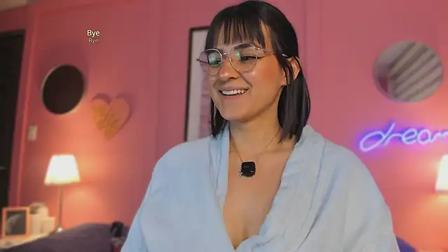 SoySaraa Chat XXX in diretta