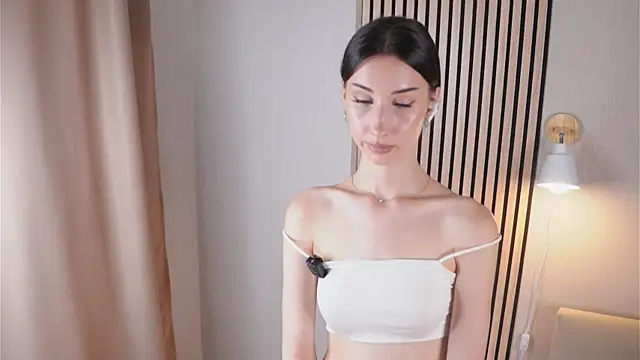 MiraNoxie Live XXX-chat