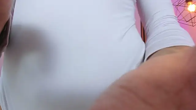 Elisasue's Live XXX Chat