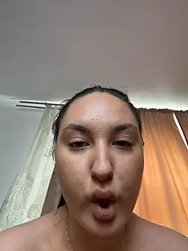 Lucy_doll22's Live XXX Chat