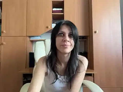 InjaAtHome's Live XXX Chat