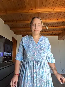 Naomi-Klein Live XXX-Chat