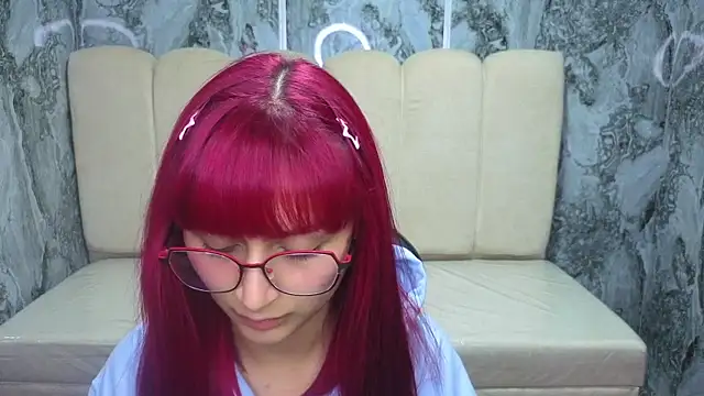 Queen_Red_v's Live XXX Chat