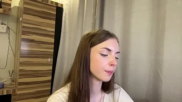 Clara_kitty's Live XXX Chat