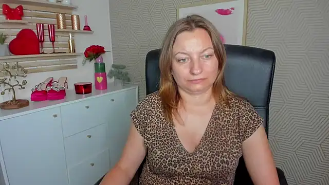 angelaSamt live XXX chat