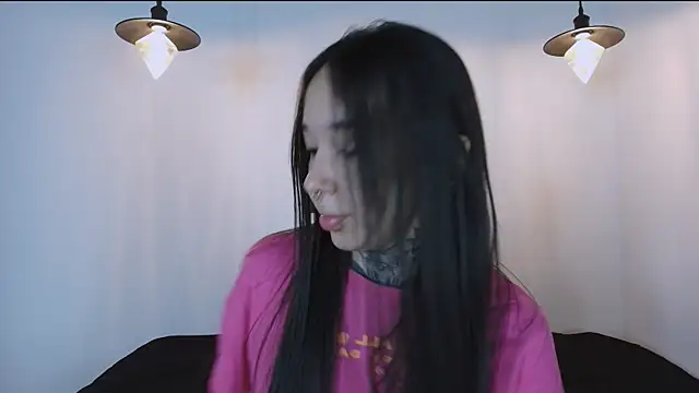 alien_eyes09's Live XXX Chat