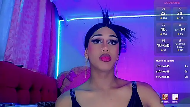 צ'אט XXX בשידור חי של NahomiCamper