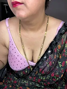 Notty-HotyBhabhi – Live XXX-chat