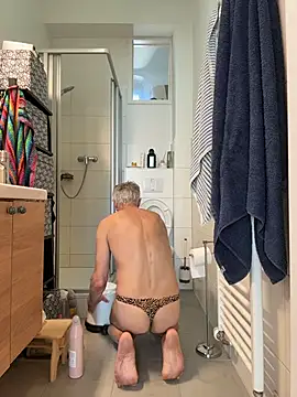 SexyLeon8's Live XXX Chat