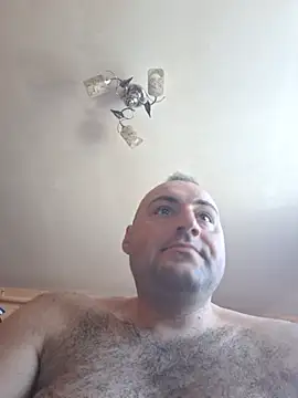 XXX chat uživo modela StrictBobby