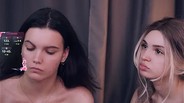 LomaWaid Chat XXX live