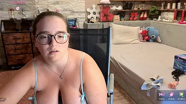 XXX chat uživo modela Kimberly-Caprice