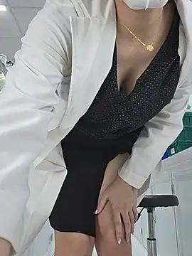 HinaLovely Adlı Modelin Canlı XXX Sohbeti