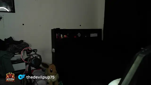Chatroom XXX en direct de DevilPup75_