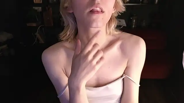holyedward's Live XXX Chat