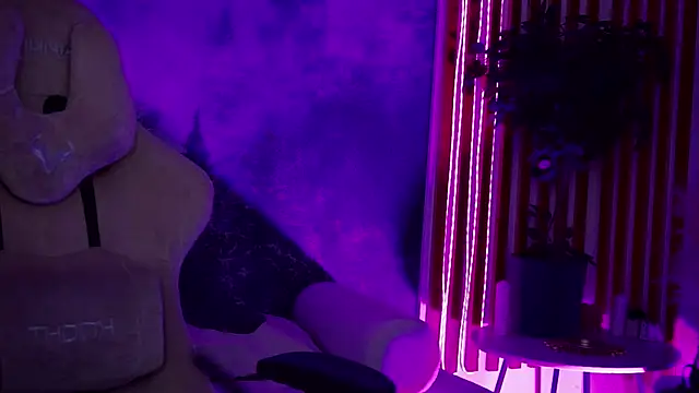 צ'אט XXX בשידור חי של DamnWitchh